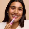 The Body Shop Born Lippy Lip Balm (10 ml, Pepene Roșu)